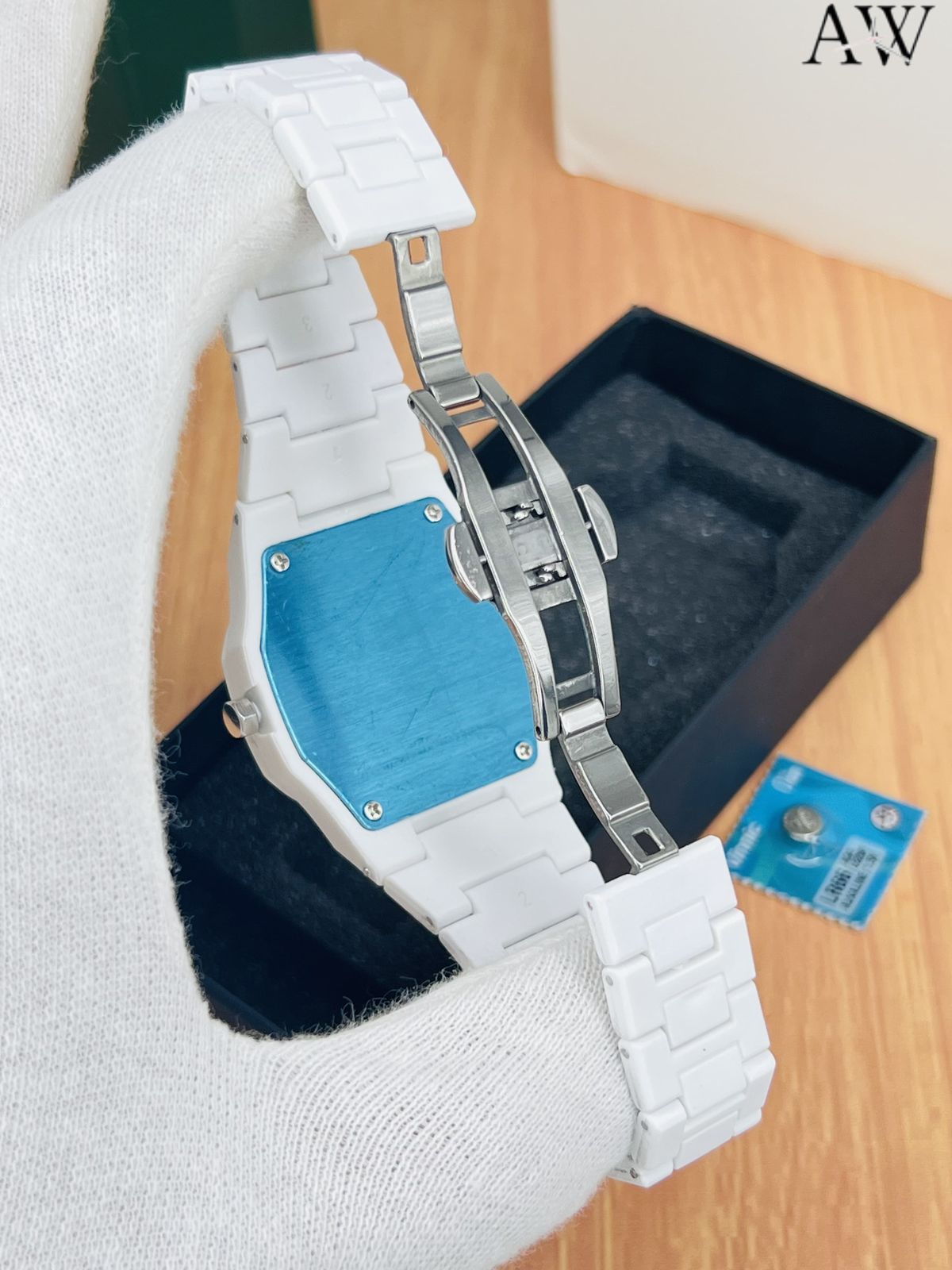 🤍 Aura Watch (Full White) – Fiber Material | Butterfly Lock | Lootlo Offer | Box & Extra Cell Included