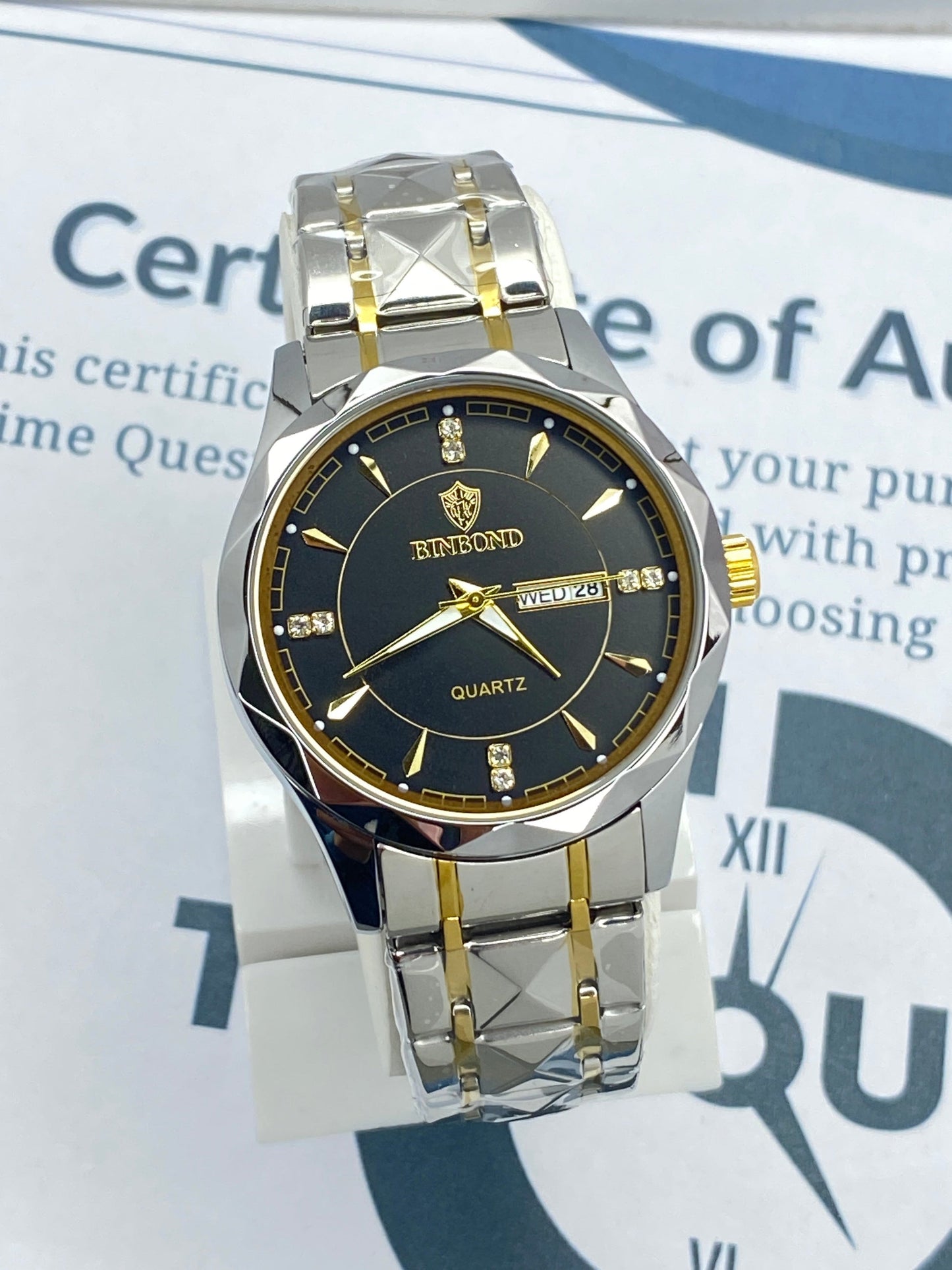 BINBOND Analog Luxury Chain Watch for Men with Date & Day Display