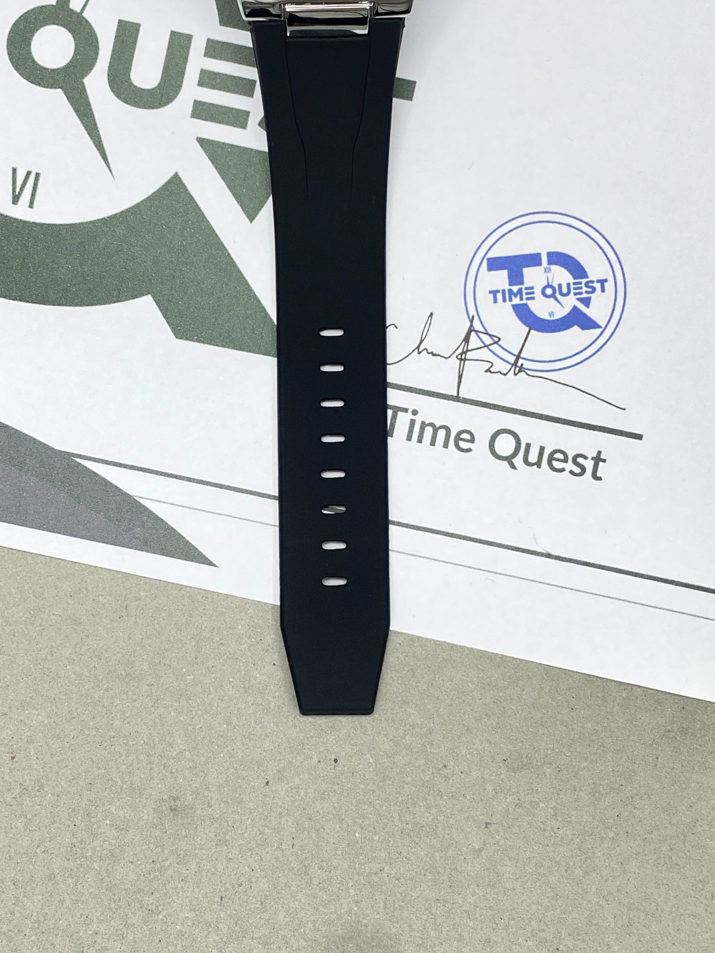 UNIVERSE POINT Dual Time Men’s Watch with Multi-Functional Silicone Straps