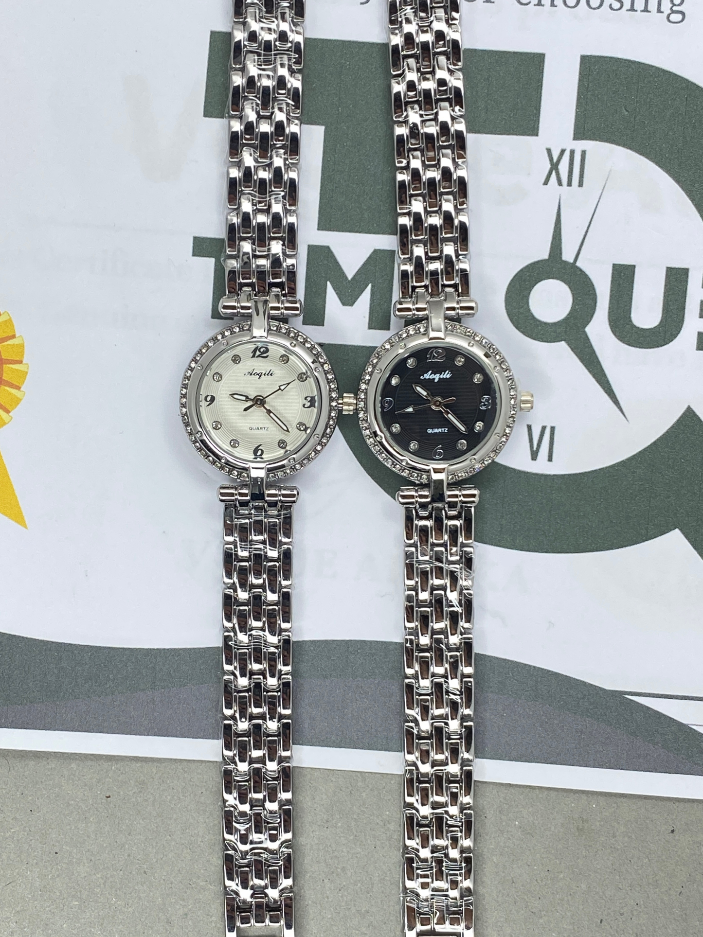 AOQILI Round Dial Luxury Stainless Steel Ladies Watch